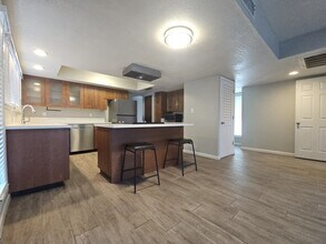 3301 S Terrace Rd in Tempe, AZ - Building Photo - Building Photo