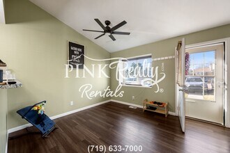 812 London Green Way in Colorado Springs, CO - Building Photo - Building Photo