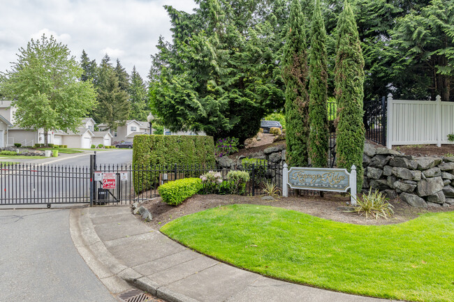 Regency Ridge Condominiums in Federal Way, WA - Building Photo - Building Photo