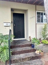 7325 Ouro Pl in La Mesa, CA - Foto de edificio - Building Photo