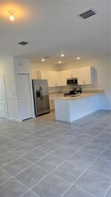 713 SE 13th Street Cir in Homestead, FL - Building Photo - Building Photo