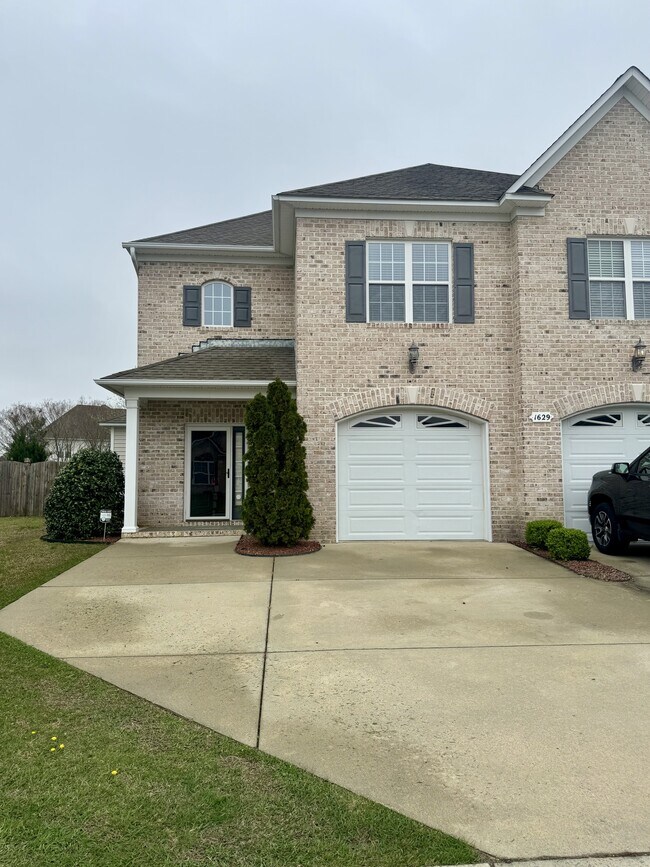 property at 1629 Brook Hollow Dr
