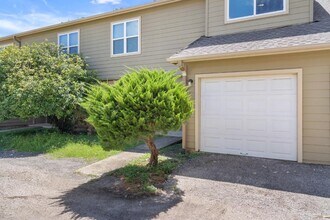 8703 Schick Rd in Austin, TX - Building Photo - Building Photo