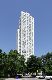 1700 E 56th St in Chicago, IL - Foto de edificio - Building Photo