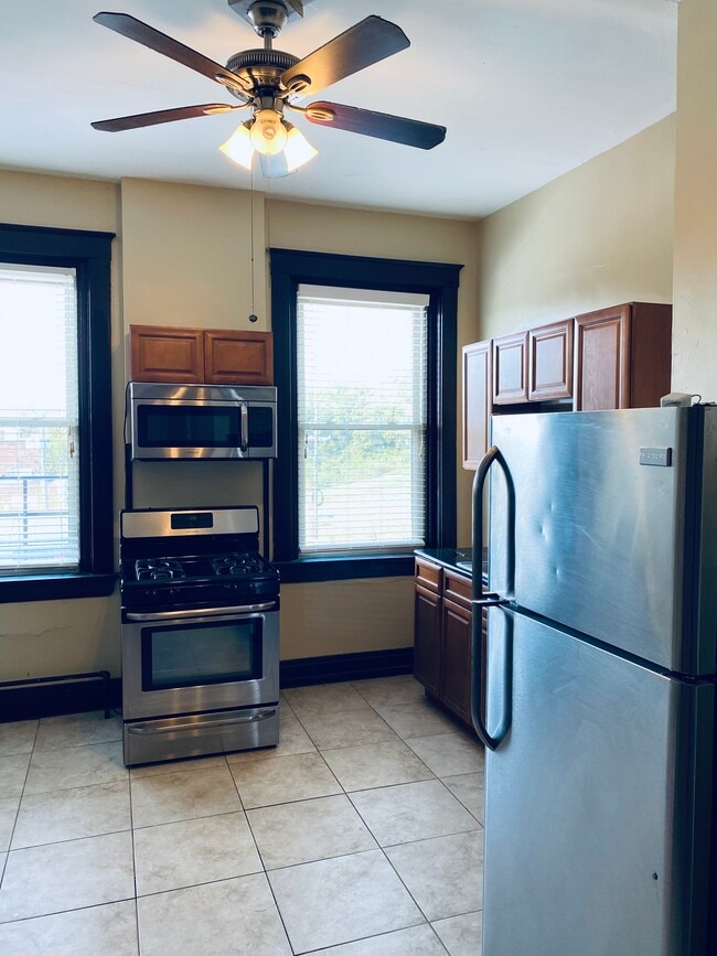 4015 Eastern Ave, Unit 4