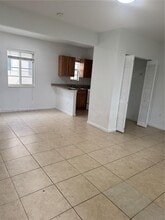 7130 Rue Versailles Dr in Miami Beach, FL - Building Photo - Building Photo