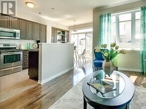 125 Hornchurch Ln in Ottawa, ON - Building Photo - Building Photo