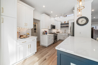 367 Heritage Vlg in Southbury, CT - Building Photo - Building Photo