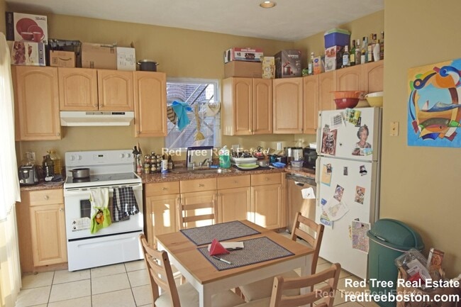 21 Highgate St in Boston, MA - Foto de edificio - Building Photo