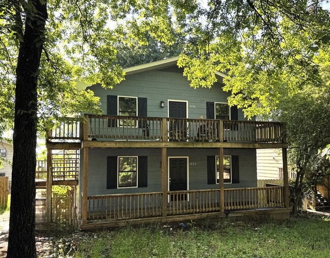 property at 633 N Conway St