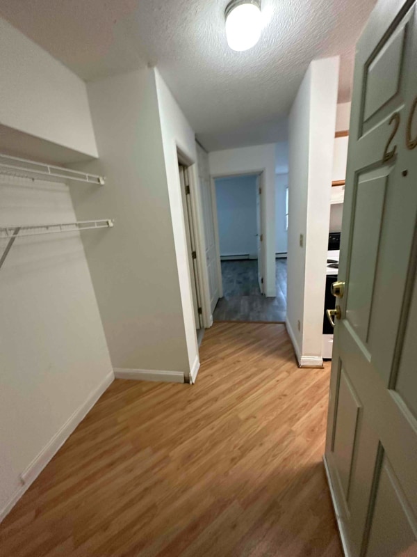 1508 State Hwy 1 in Thief River Falls, MN - Foto de edificio - Building Photo