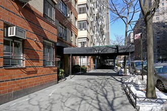 565 West End Ave in New York, NY - Foto de edificio - Building Photo