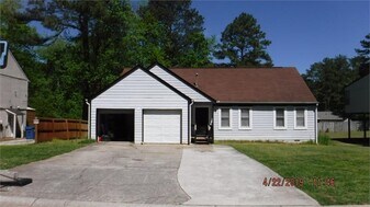 1491 Devon Mill Way in Austell, GA - Building Photo