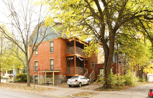 217 N Division St in Ann Arbor, MI - Foto de edificio - Building Photo