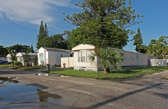 Park Ridge West Mobile Home Park in Pompano Beach, FL - Foto de edificio - Building Photo