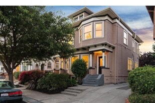 684 Apgar St in Oakland, CA - Building Photo