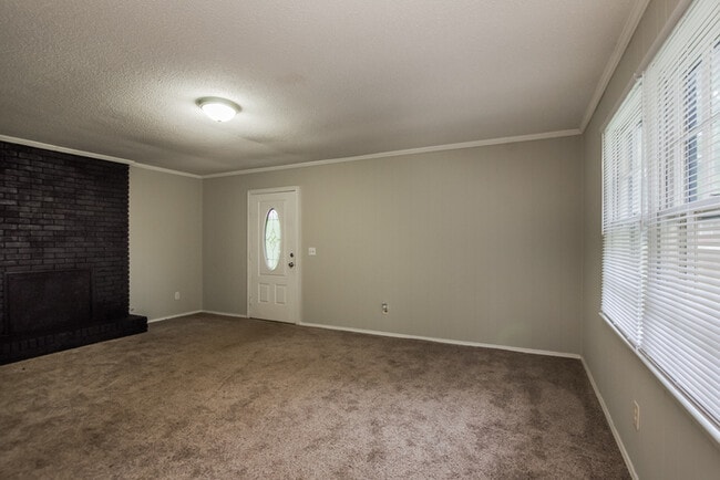 102 1st Day St in Piedmont, SC - Foto de edificio - Building Photo