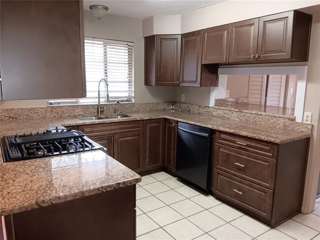 929 Citrus Ave in Eustis, FL - Building Photo - Building Photo