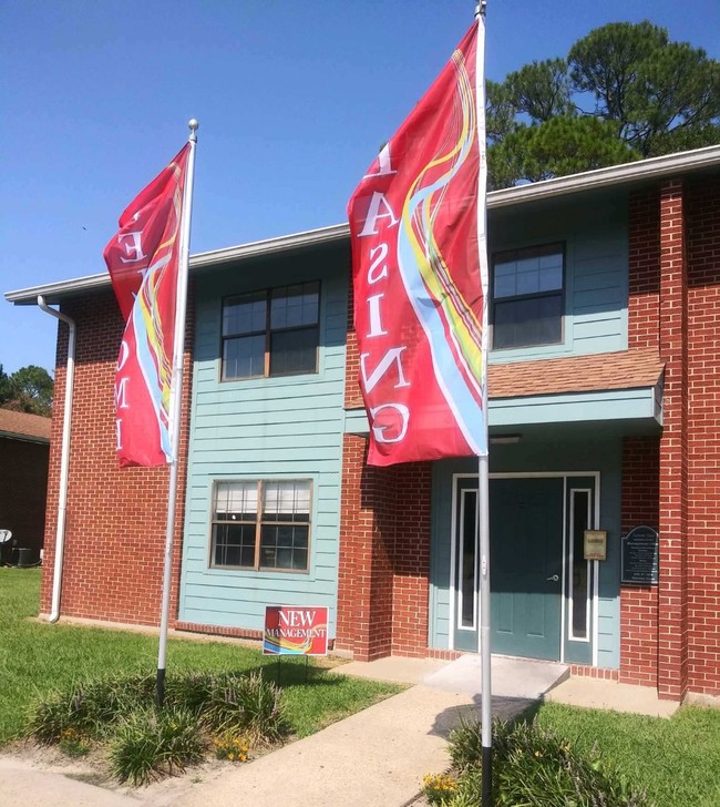 Patriot on the Trace (formally Autumn Trace) in Pascagoula, MS - Foto de edificio - Building Photo