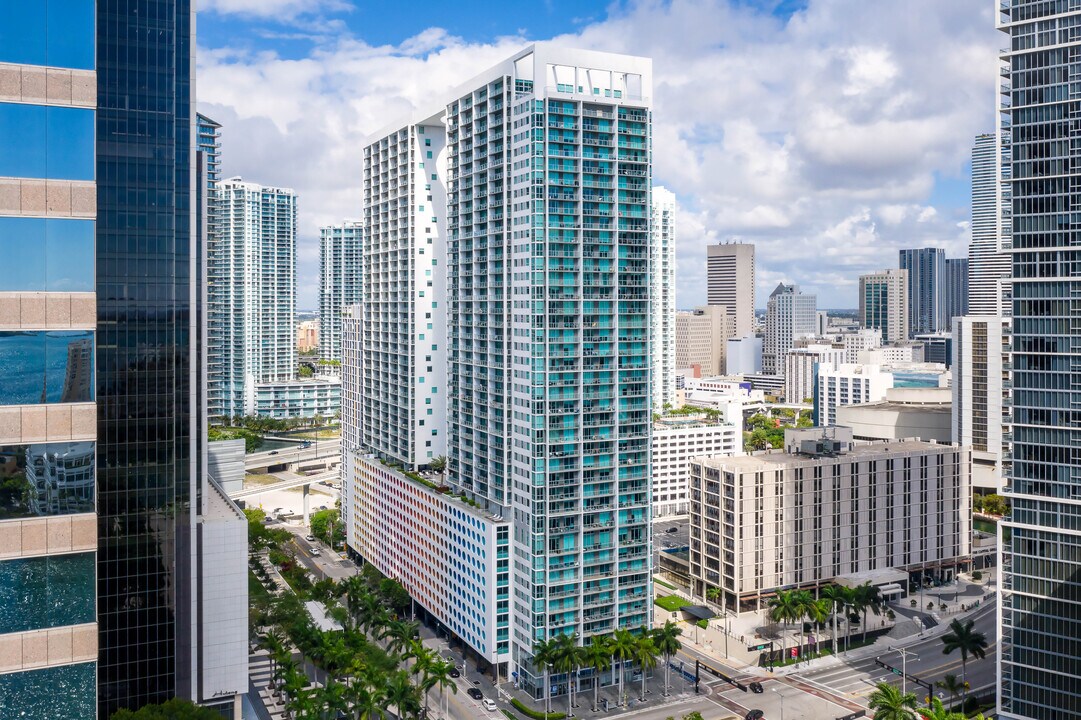 500 Brickell in Miami, FL - Foto de edificio