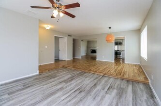 2002 W Summit Pl in Chandler, AZ - Building Photo - Building Photo