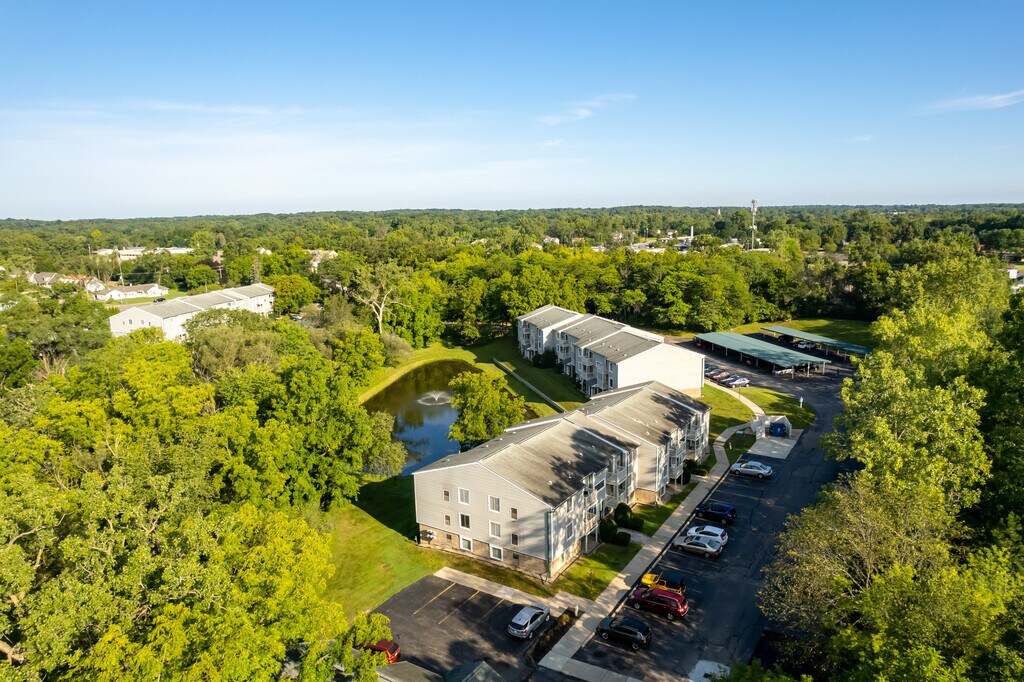 Lakeview Apartments Farmington Hills, MI Apartments