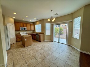 6620 N Lavender Lion Street, in North Las Vegas, NV - Building Photo - Building Photo