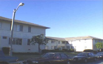 4173-4181 Buckingham Rd in Los Angeles, CA - Building Photo
