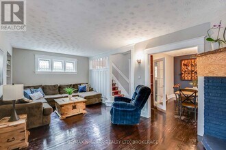 5078 Armoury St in Niagara Falls, ON - Building Photo - Building Photo