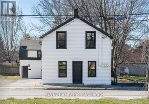 129 Durham St in Port Colborne, ON - Building Photo