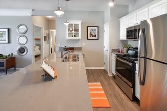 Central Park Apartment Homes in Columbus, OH - Foto de edificio - Building Photo