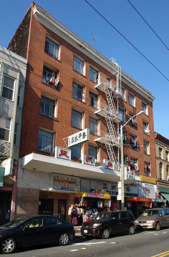 1325-1345 Stockton St in San Francisco, CA - Building Photo - Building Photo