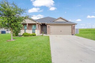 2401 Southridge Ln in Sherman, TX - Building Photo