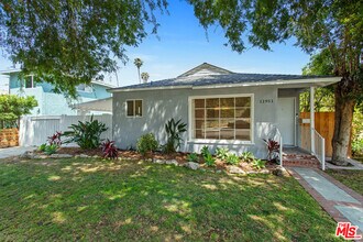 11951 Bray St in Culver City, CA - Building Photo - Building Photo