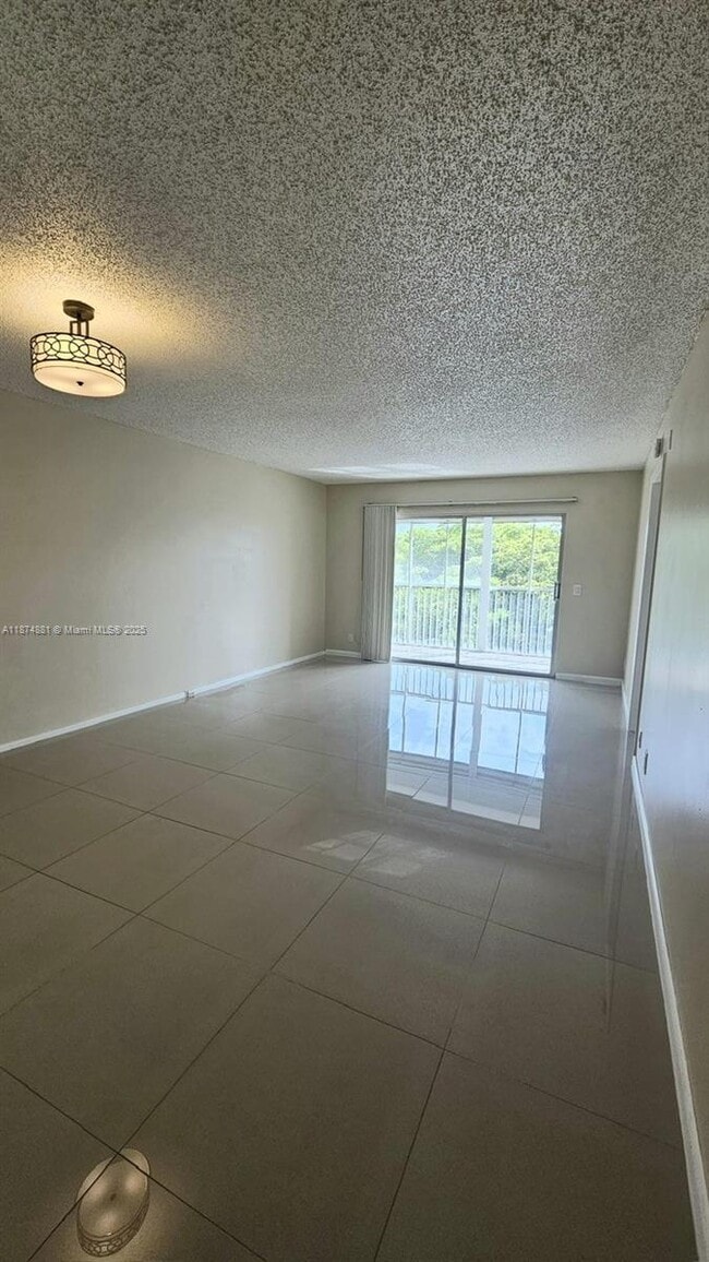 1401 SW 128th Terrace in Pembroke Pines, FL - Building Photo - Building Photo