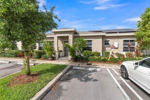 424 NE 4th Ave in Florida City, FL - Building Photo