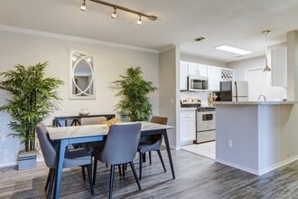 Kings Mill Apartment Homes in Pensacola, FL - Building Photo - Building Photo