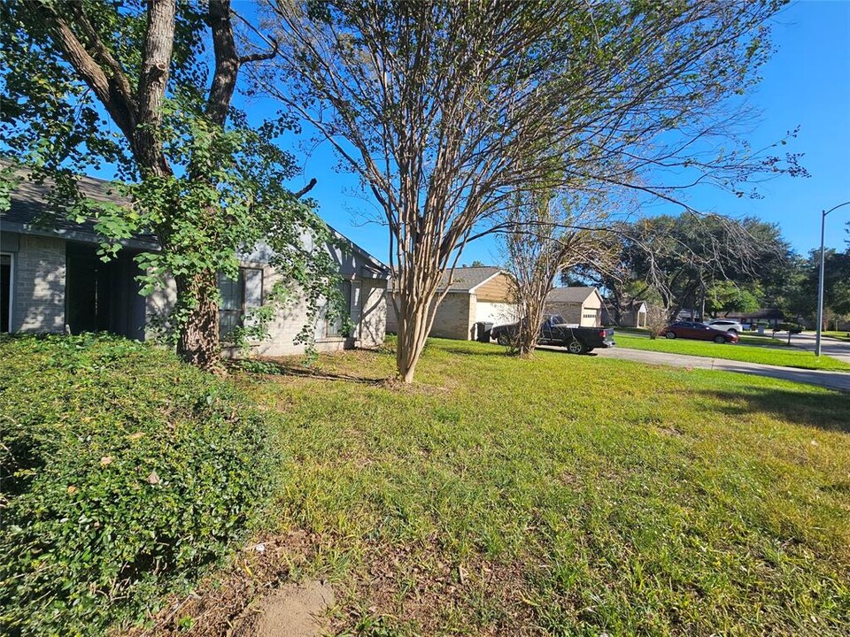 23822 Firegate Dr in Spring, TX - Building Photo