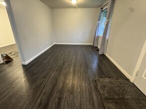 912 SW 118th St in Seattle, WA - Building Photo - Building Photo