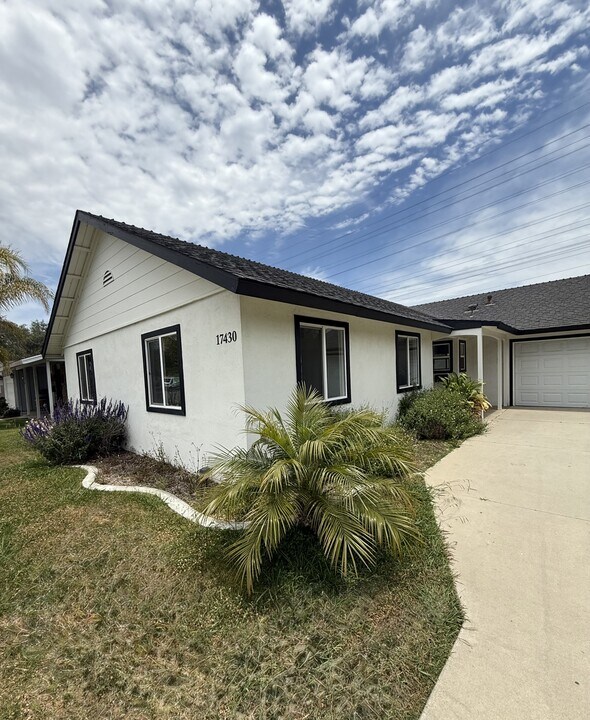 17430 Santa Maria St in Fountain Valley, CA - Building Photo