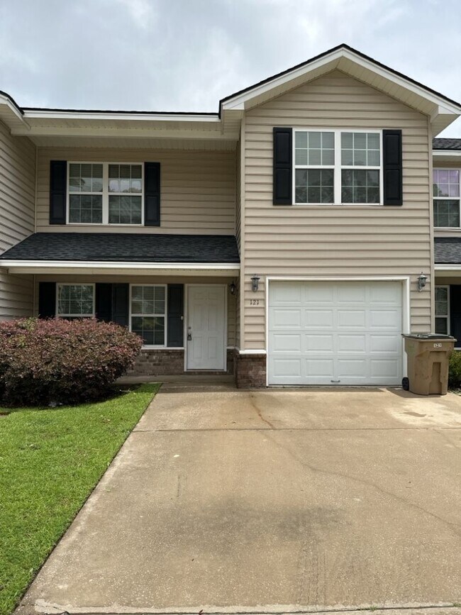 121 Aubrey Trail in Richmond Hill, GA - Building Photo - Building Photo