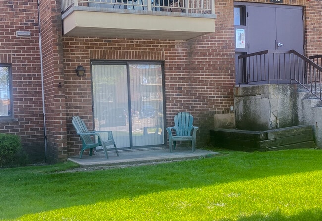 property at 715 W Central Rd