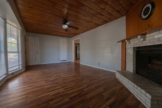 1719 Austin St in Portland, TX - Building Photo - Building Photo