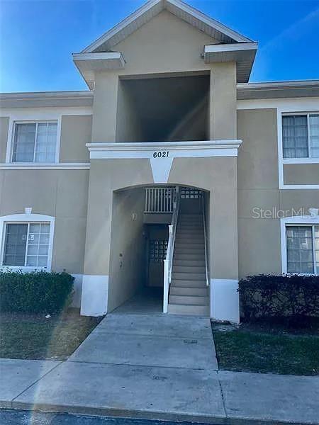 6021 Portsdale Pl in Riverview, FL - Foto de edificio