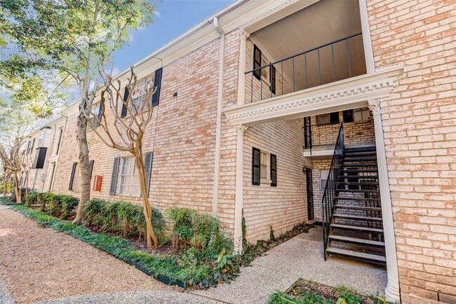 property at 7900 Westheimer Rd