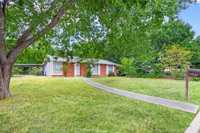 343 Blaze Ave in San Antonio, TX - Building Photo - Building Photo