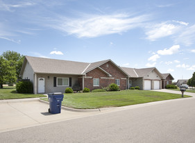 Villas at Hampton Lake in Maize, KS - Building Photo