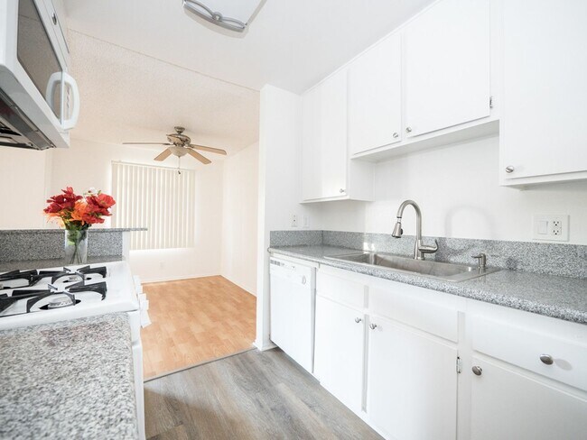 5315 Harmony Ave in North Hollywood, CA - Building Photo - Building Photo