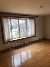 905 Central Park Blvd N in Oshawa, ON - Building Photo - Building Photo