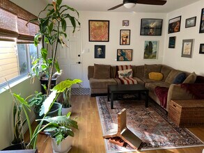 4970 1/2 S Centinela Ave, Unit Back in Los Angeles, CA - Foto de edificio - Building Photo